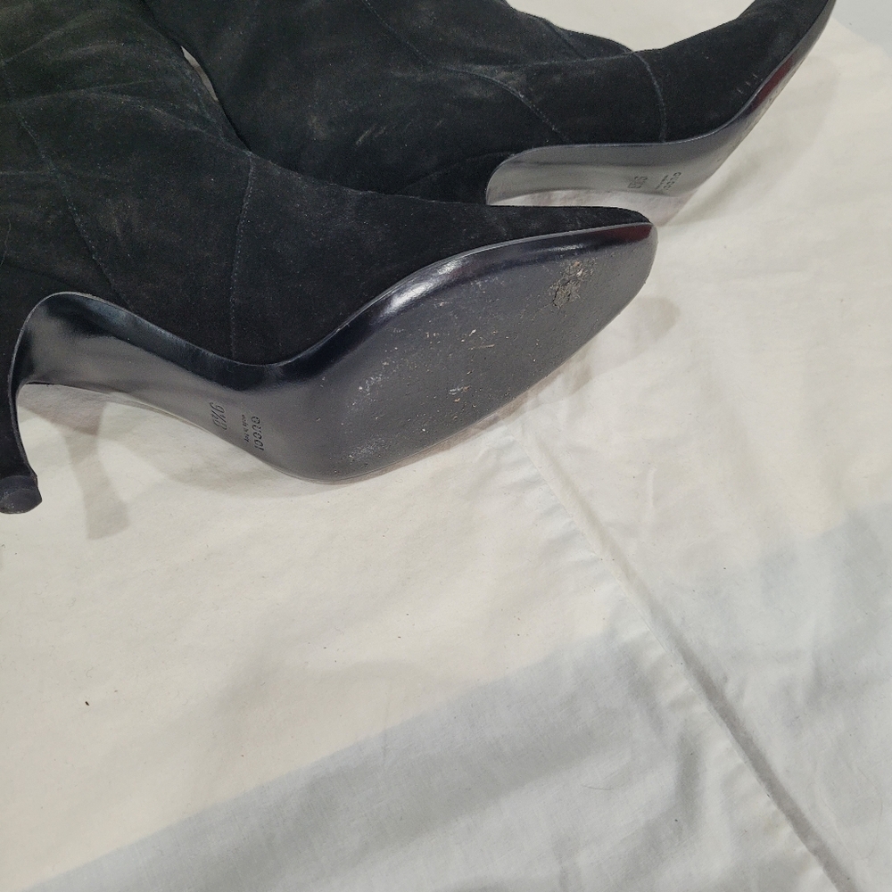 Gucci Suede Boots with Buckle - Picture 6 of 10